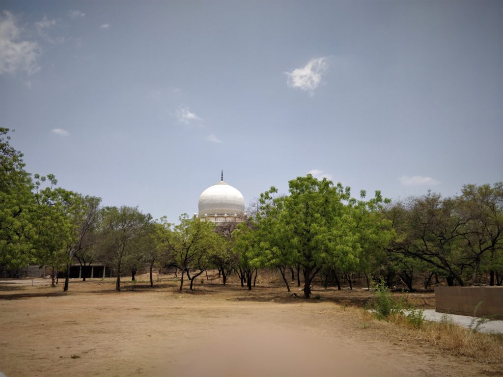 Qutub Shahi Tombs The Unsung Jewels Of Hyderabad Voyager Sandy N Vyjay