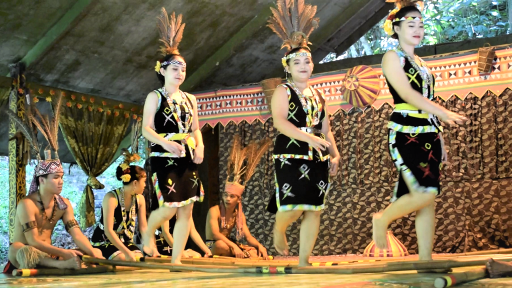 Tribal dance at Mari Mari Cultural Village
