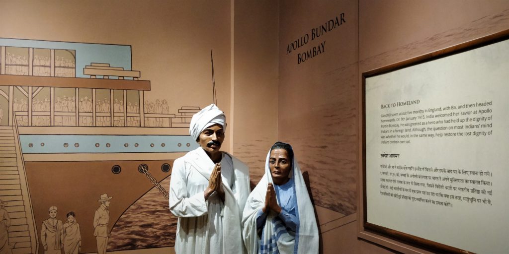 Gandhi and Kasturba return to India