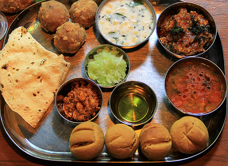What To Eat in Udaipur And Where To Eat In Udaipur