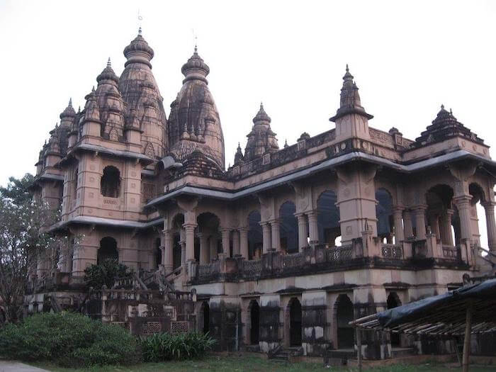 Naulakha Temple in Deoghar