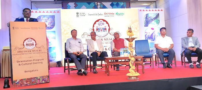 Shri Mohamed Farouk, Director, Ministry of Tourism, Bengaluru Office addressed the gathering