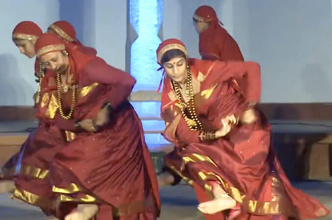 Ummatt-aat - Folk Dance of Karnataka