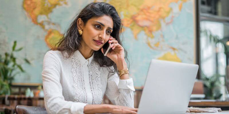 Phone vs App, yes inspite of the rising growth of travel apps, booking your travel over phone still has a number of advantages.