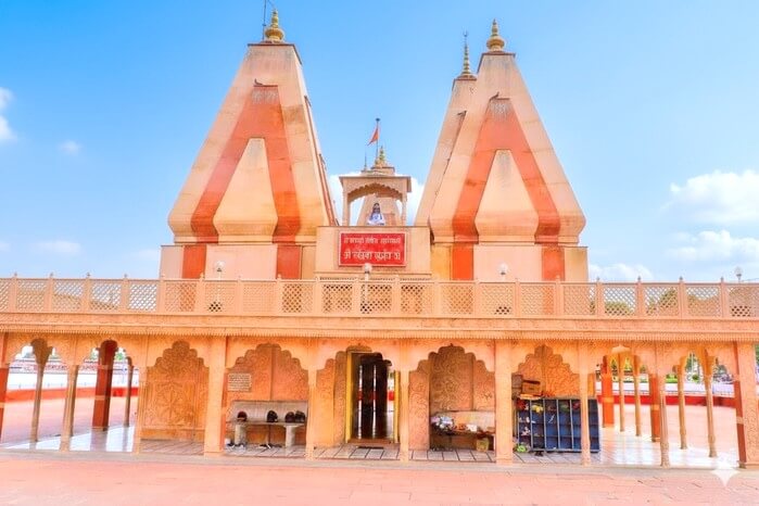 Famous 3600 Feet Long Brahma Sarovar Kurukshetra, Haryana Brahma Sarovar Temple