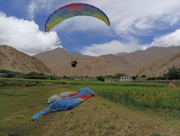 Thrilling Paragliding In Bir Billing - Himalayan Skies Best Time For Paragliding In Bir Billing