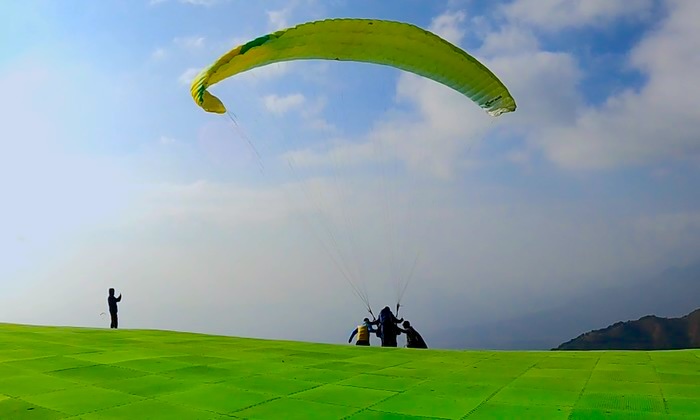 Thrilling Paragliding In Bir Billing - Himalayan Skies Leap of Faith In Billing