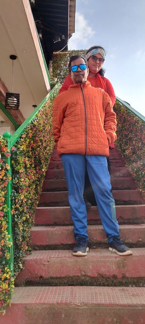 Thrilling Paragliding In Bir Billing - Himalayan Skies We at a Cafe in Bir