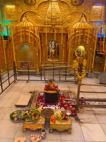 Babulnath Mandir Mumbai: Incredible 800-Year-Old Temple Babulnath Shiva Temple In Mumbai